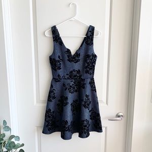 Francesca’s Patrice Flocked Floral Dress | NWT | S